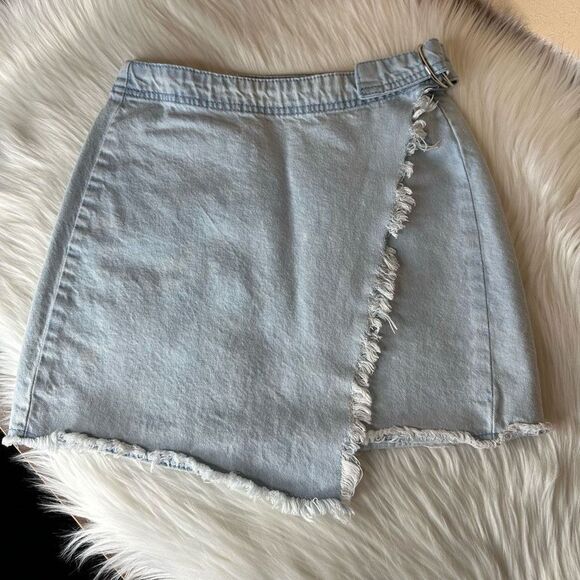 Tobi Belmont Shore LIght Wash Wrap Skirt Size 25 - Picture 13 of 13